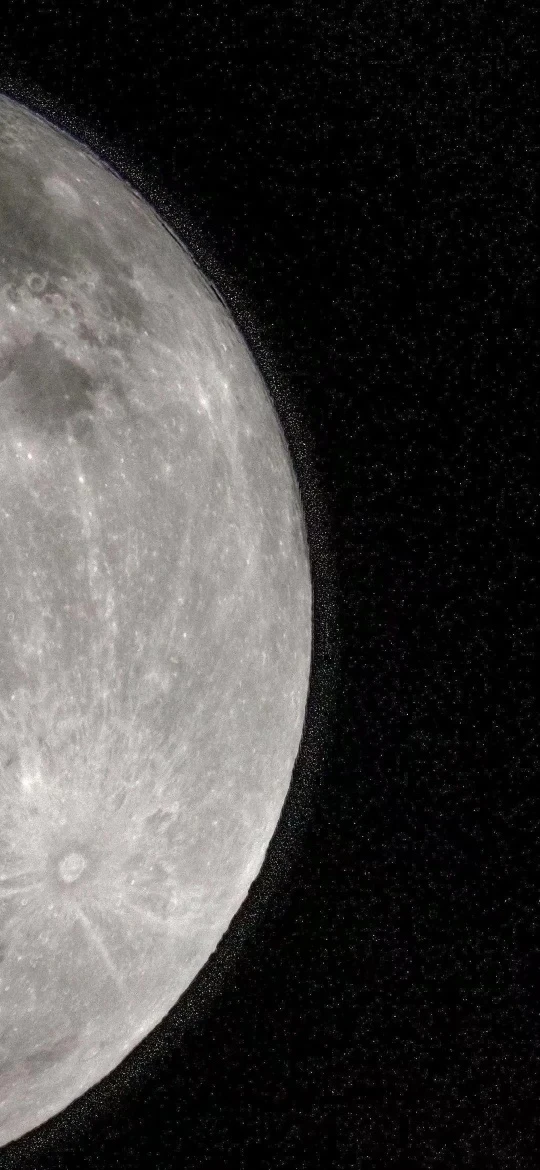 深空繁星半边满月清晰环形山黑白竖版天文手机壁纸