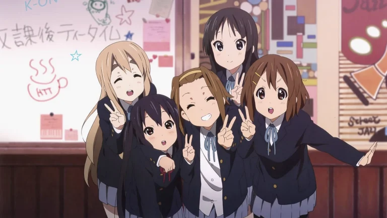 轻音少女 K-ON 乐队五人校服合照动漫 4K 电脑壁纸